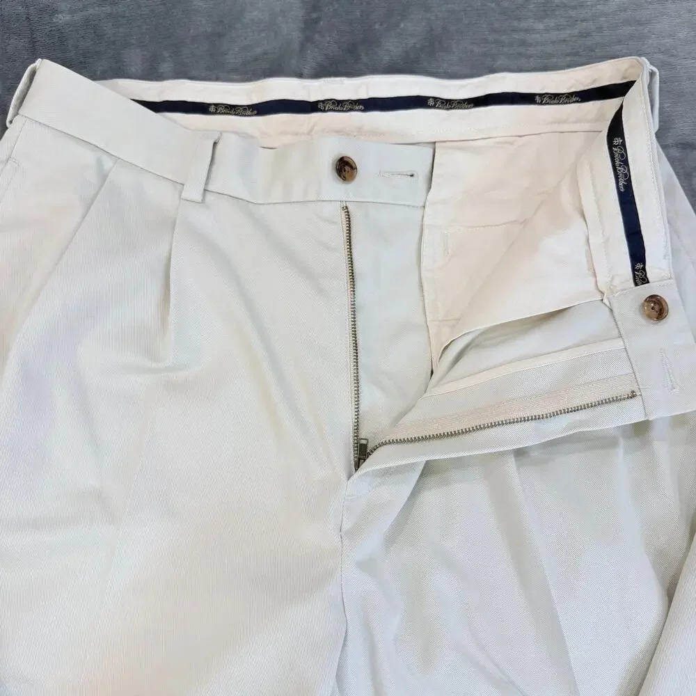Brooks Brothers Off-White Pleated Chinos